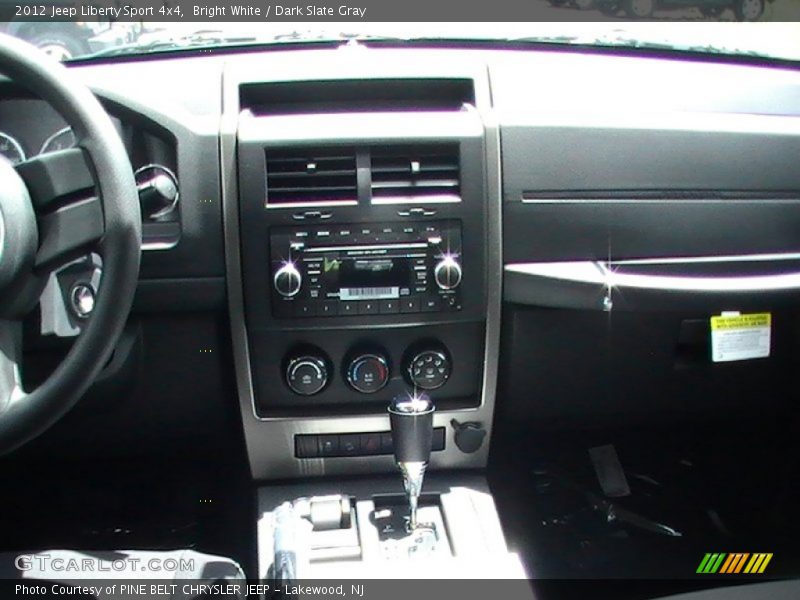 Bright White / Dark Slate Gray 2012 Jeep Liberty Sport 4x4