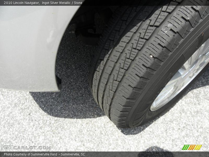 Ingot Silver Metallic / Stone 2010 Lincoln Navigator