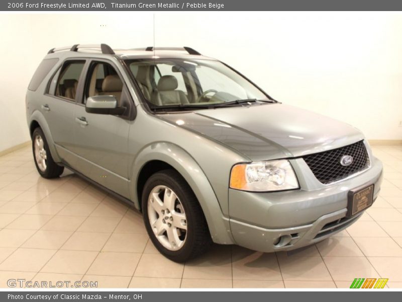 Front 3/4 View of 2006 Freestyle Limited AWD