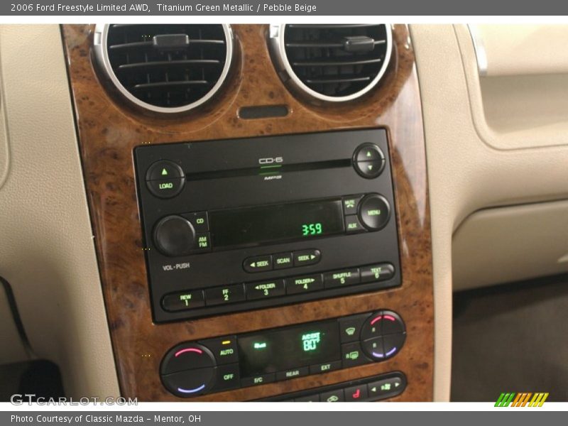 Audio System of 2006 Freestyle Limited AWD