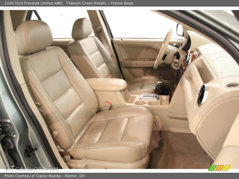 Front Seat of 2006 Freestyle Limited AWD