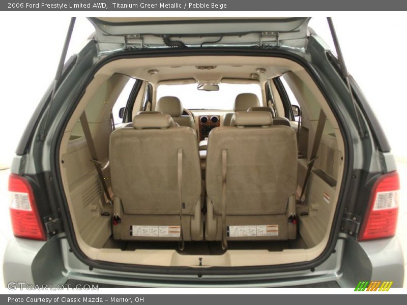  2006 Freestyle Limited AWD Trunk