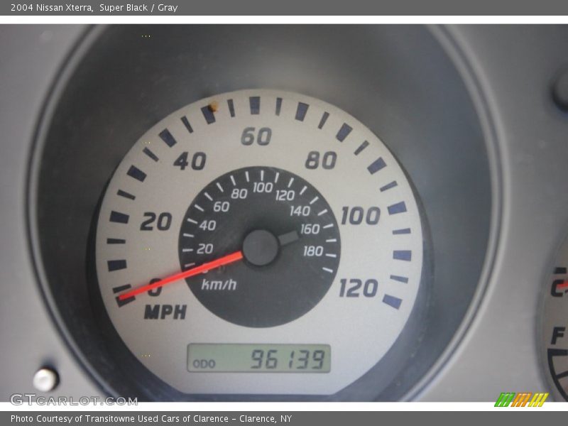 Super Black / Gray 2004 Nissan Xterra