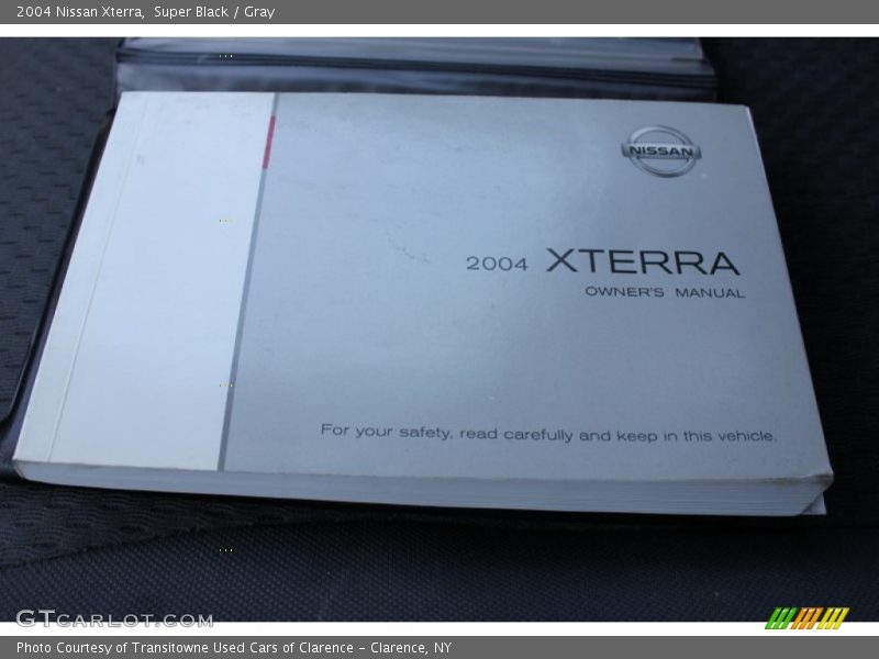 Super Black / Gray 2004 Nissan Xterra