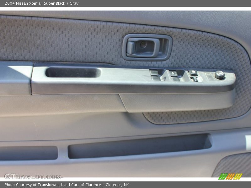 Super Black / Gray 2004 Nissan Xterra