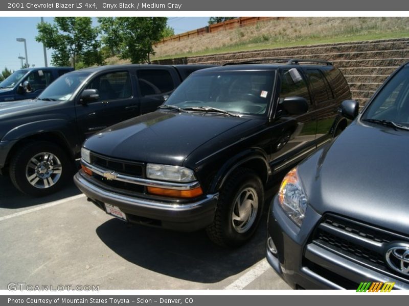 Onyx Black / Medium Gray 2001 Chevrolet Blazer LS 4x4