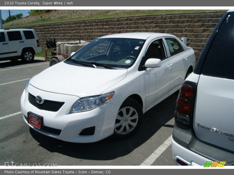 Super White / Ash 2010 Toyota Corolla