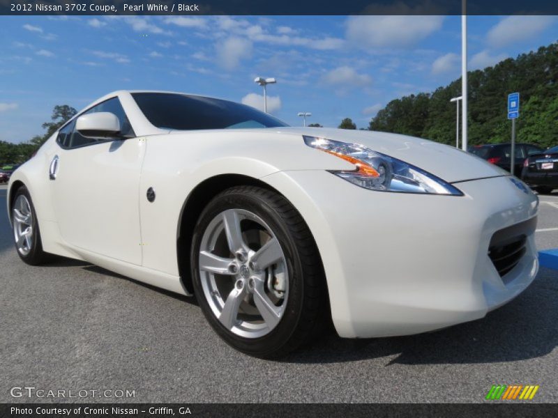 Pearl White / Black 2012 Nissan 370Z Coupe