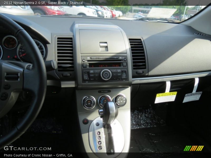 Super Black / Charcoal 2012 Nissan Sentra 2.0 SR
