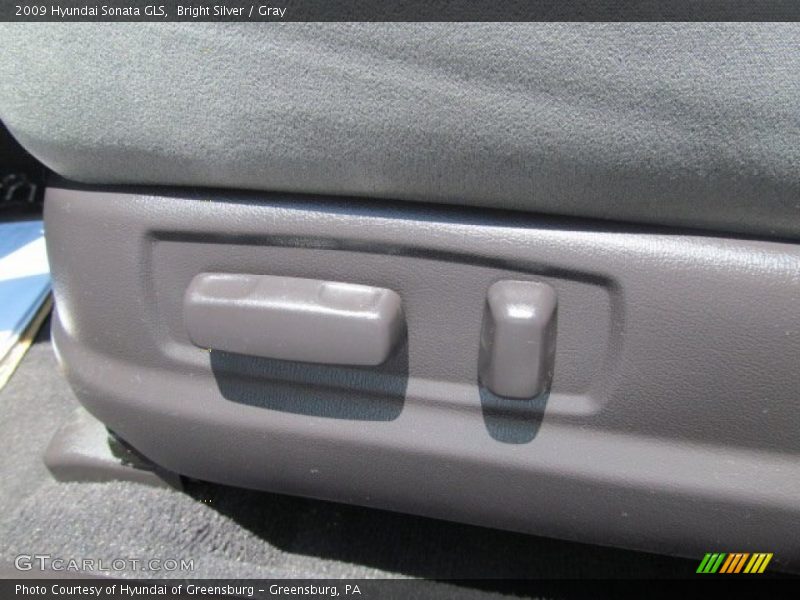 Bright Silver / Gray 2009 Hyundai Sonata GLS
