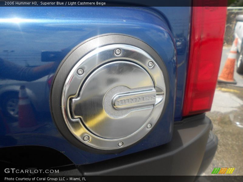 Superior Blue / Light Cashmere Beige 2006 Hummer H3