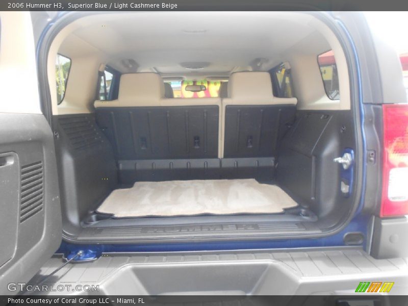 Superior Blue / Light Cashmere Beige 2006 Hummer H3
