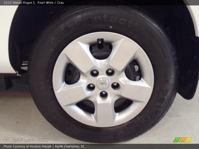 Pearl White / Gray 2012 Nissan Rogue S