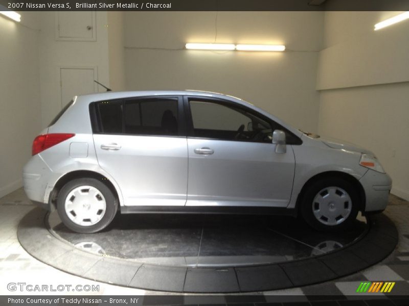 Brilliant Silver Metallic / Charcoal 2007 Nissan Versa S
