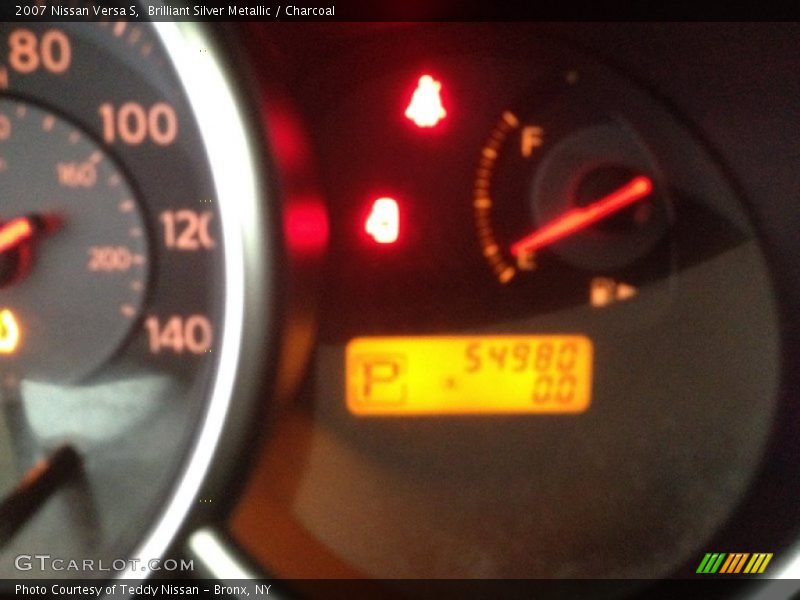 Brilliant Silver Metallic / Charcoal 2007 Nissan Versa S