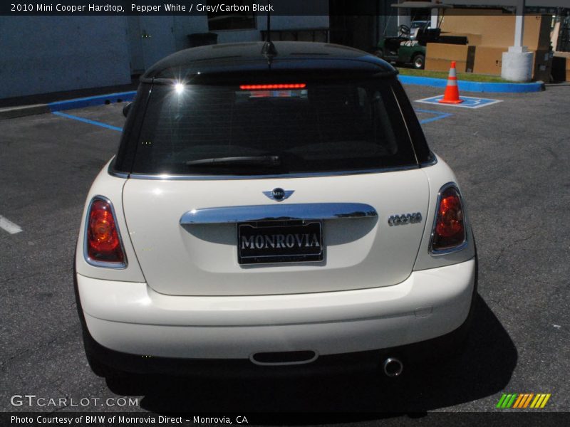 Pepper White / Grey/Carbon Black 2010 Mini Cooper Hardtop