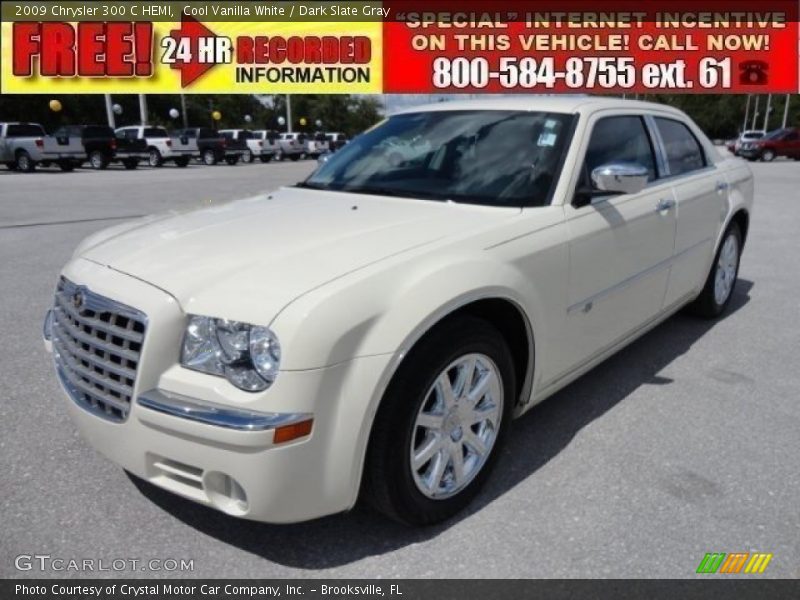 Cool Vanilla White / Dark Slate Gray 2009 Chrysler 300 C HEMI