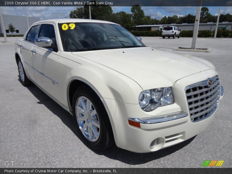 Cool Vanilla White / Dark Slate Gray 2009 Chrysler 300 C HEMI
