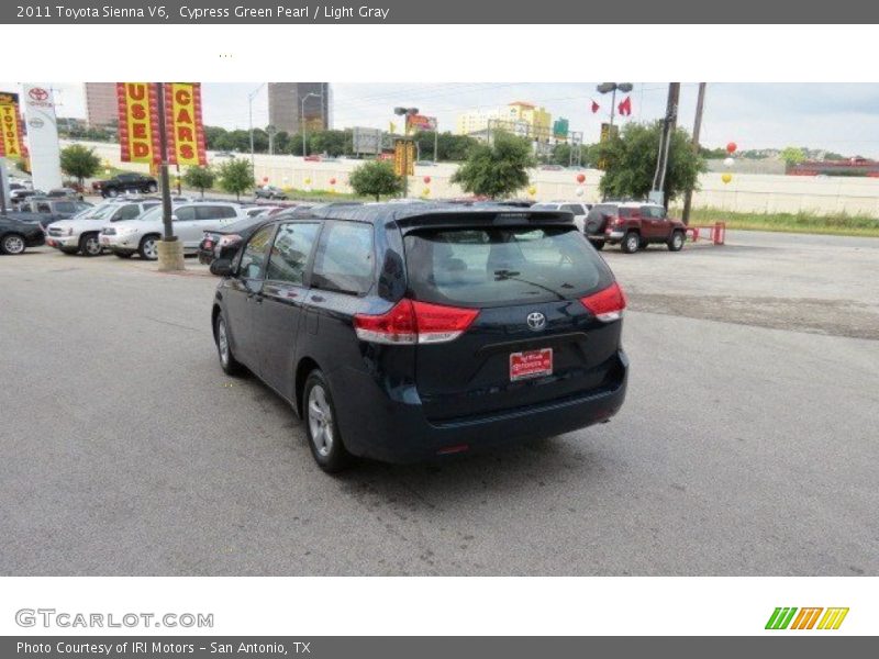 Cypress Green Pearl / Light Gray 2011 Toyota Sienna V6
