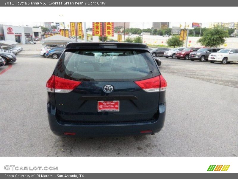 Cypress Green Pearl / Light Gray 2011 Toyota Sienna V6