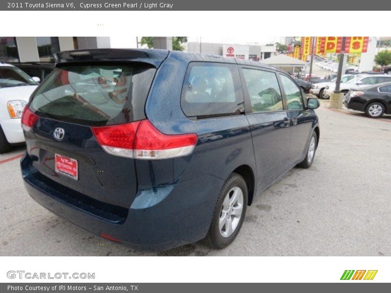 Cypress Green Pearl / Light Gray 2011 Toyota Sienna V6