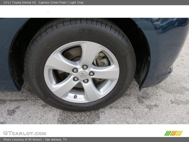 Cypress Green Pearl / Light Gray 2011 Toyota Sienna V6