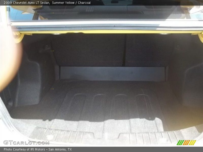 Summer Yellow / Charcoal 2009 Chevrolet Aveo LT Sedan