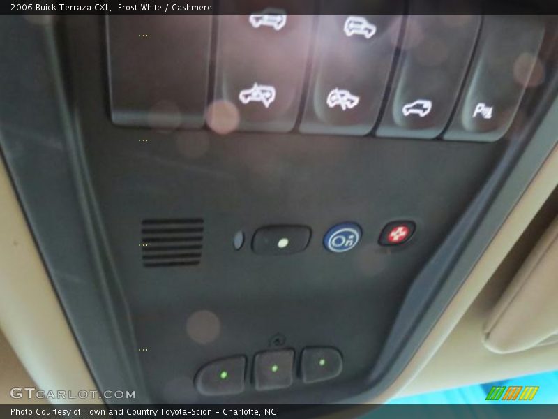 Frost White / Cashmere 2006 Buick Terraza CXL