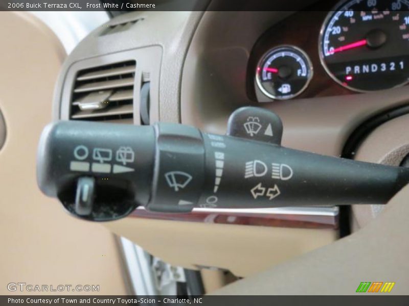 Frost White / Cashmere 2006 Buick Terraza CXL