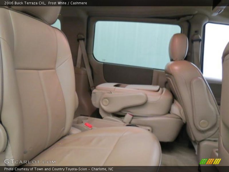 Frost White / Cashmere 2006 Buick Terraza CXL