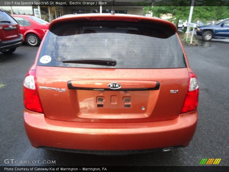 Electric Orange / Black 2007 Kia Spectra Spectra5 SX Wagon