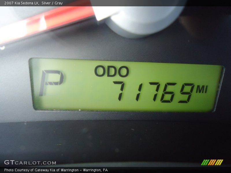 Silver / Gray 2007 Kia Sedona LX