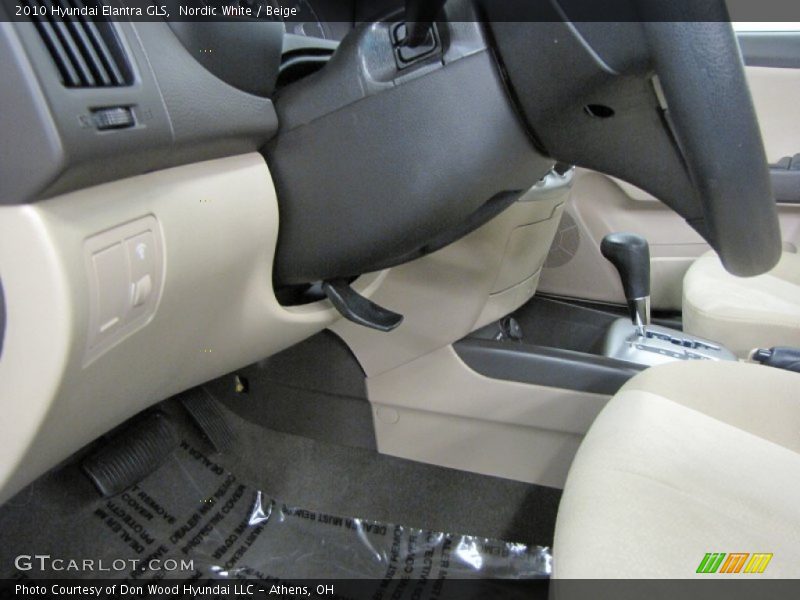 Nordic White / Beige 2010 Hyundai Elantra GLS