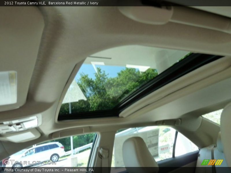 Barcelona Red Metallic / Ivory 2012 Toyota Camry XLE