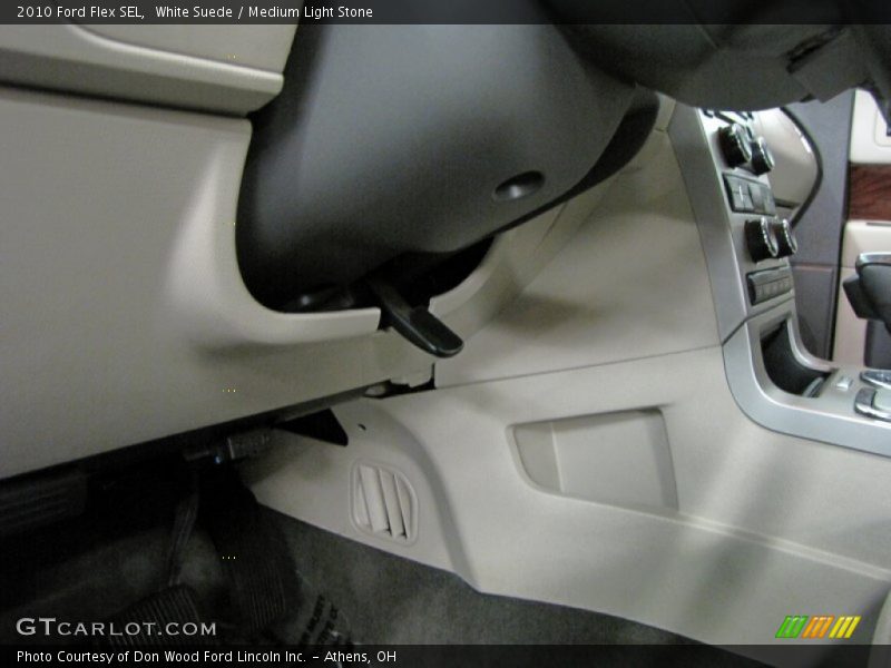 White Suede / Medium Light Stone 2010 Ford Flex SEL