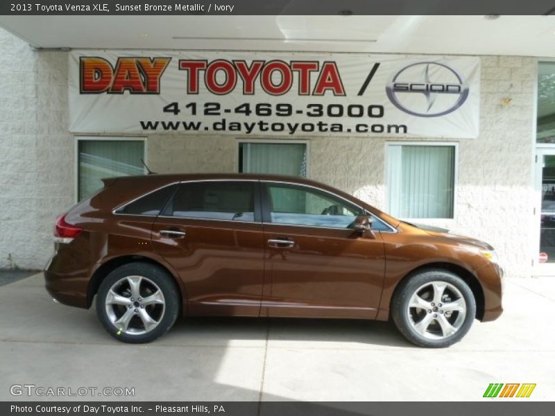 Sunset Bronze Metallic / Ivory 2013 Toyota Venza XLE