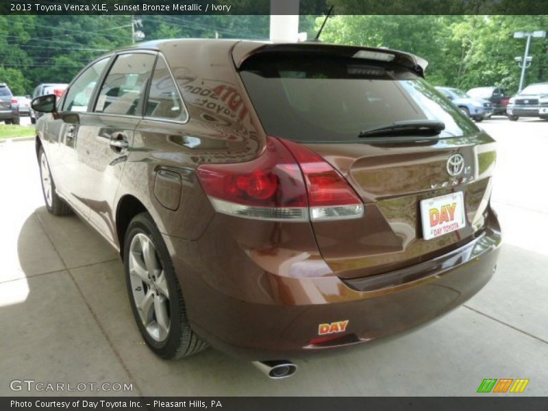 Sunset Bronze Metallic / Ivory 2013 Toyota Venza XLE