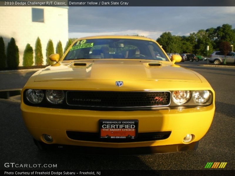 Detonator Yellow / Dark Slate Gray 2010 Dodge Challenger R/T Classic