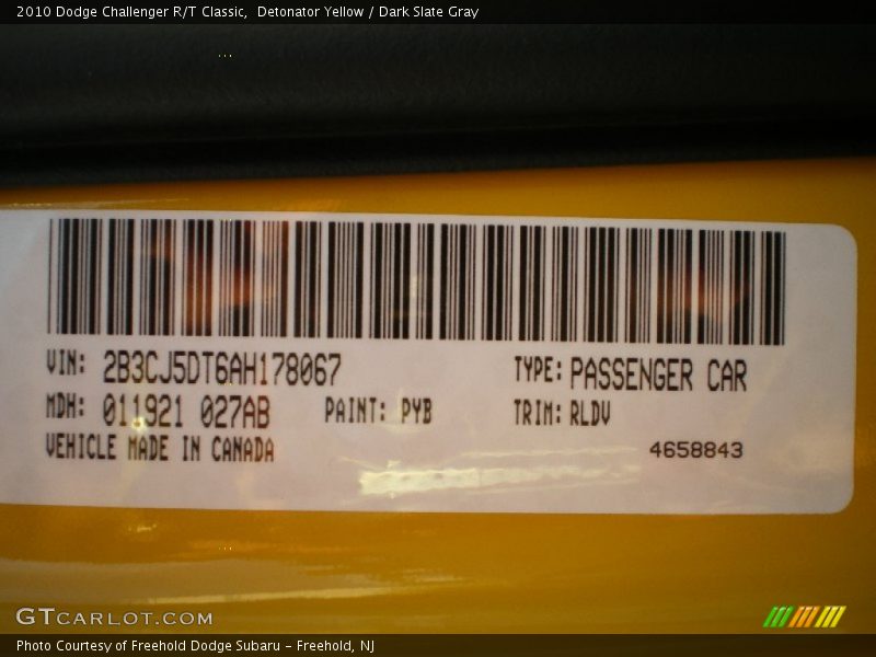 Detonator Yellow / Dark Slate Gray 2010 Dodge Challenger R/T Classic
