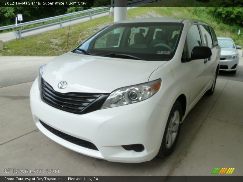 Super White / Light Gray 2012 Toyota Sienna