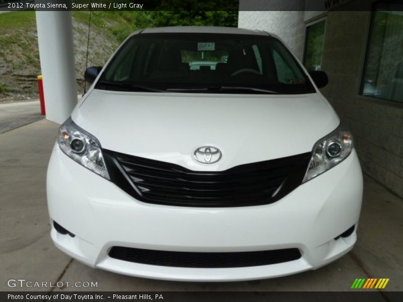 Super White / Light Gray 2012 Toyota Sienna