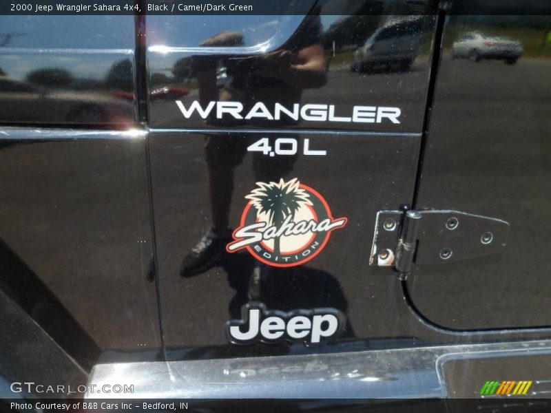 Black / Camel/Dark Green 2000 Jeep Wrangler Sahara 4x4