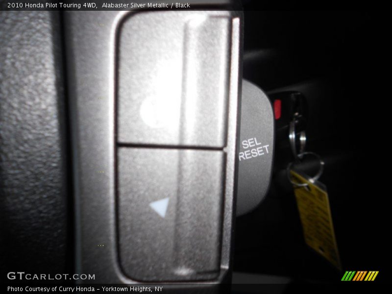 Alabaster Silver Metallic / Black 2010 Honda Pilot Touring 4WD
