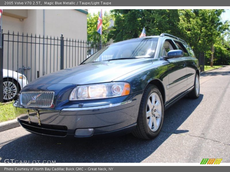 Magic Blue Metallic / Taupe/Light Taupe 2005 Volvo V70 2.5T