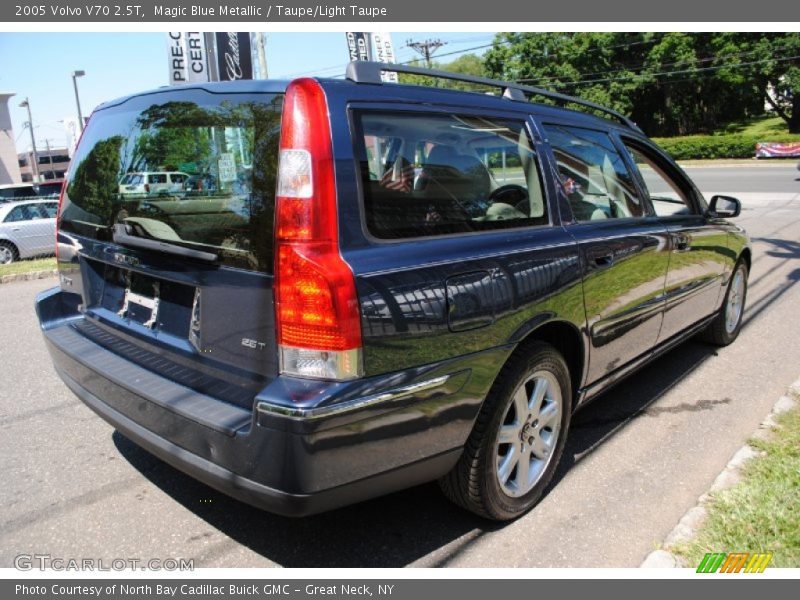 Magic Blue Metallic / Taupe/Light Taupe 2005 Volvo V70 2.5T