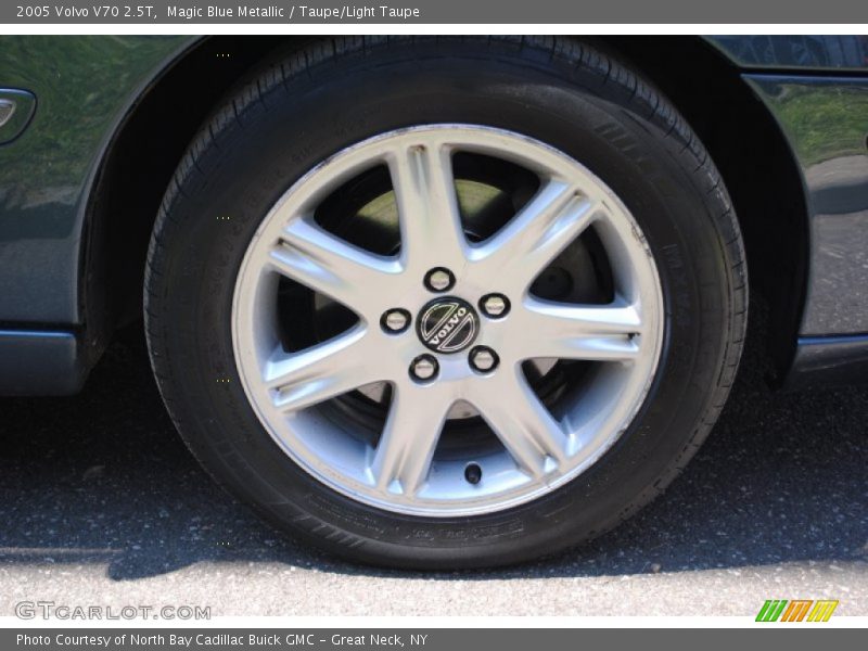 Magic Blue Metallic / Taupe/Light Taupe 2005 Volvo V70 2.5T