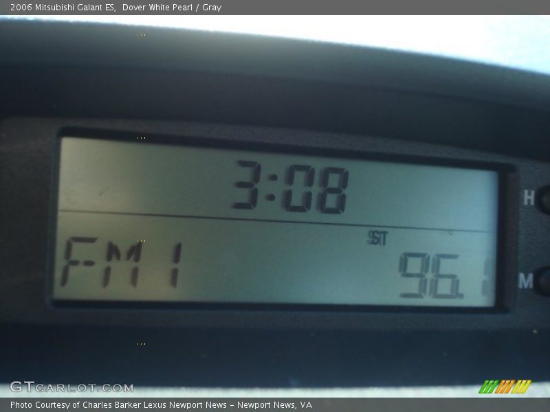 Dover White Pearl / Gray 2006 Mitsubishi Galant ES