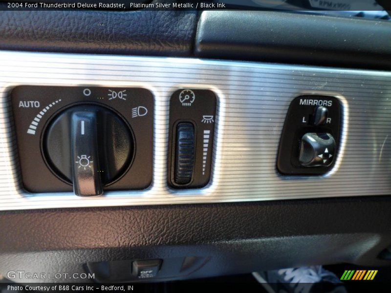 Controls of 2004 Thunderbird Deluxe Roadster