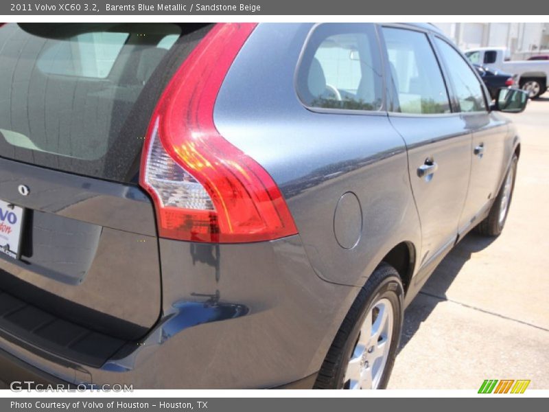 Barents Blue Metallic / Sandstone Beige 2011 Volvo XC60 3.2