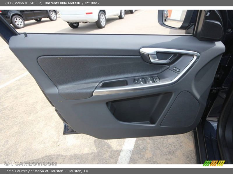 Barrents Blue Metallic / Off Black 2012 Volvo XC60 3.2